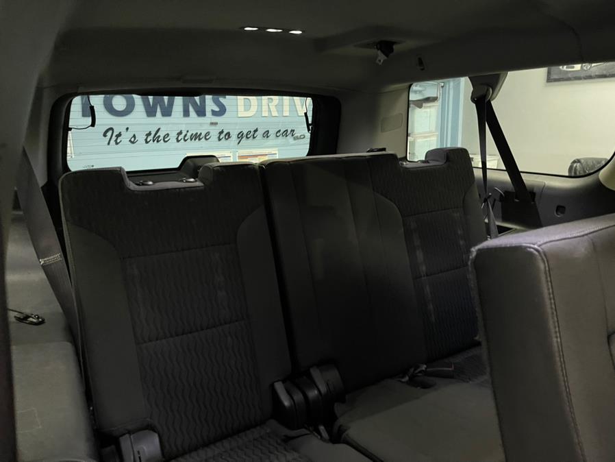 Used GMC Yukon XL 4WD 4dr SLE 2015 | 5 Towns Drive. Inwood, New York Used GMC Yukon XL 4WD 4dr SLE 2015 | 5 Towns Drive. Inwood, New York