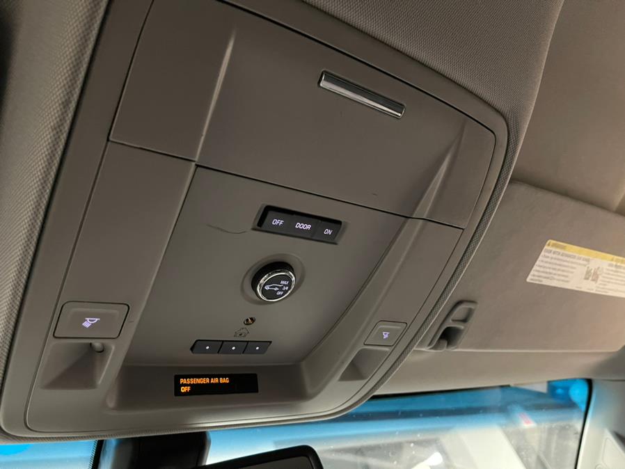 Used GMC Yukon XL 4WD 4dr SLE 2015 | 5 Towns Drive. Inwood, New York Used GMC Yukon XL 4WD 4dr SLE 2015 | 5 Towns Drive. Inwood, New York