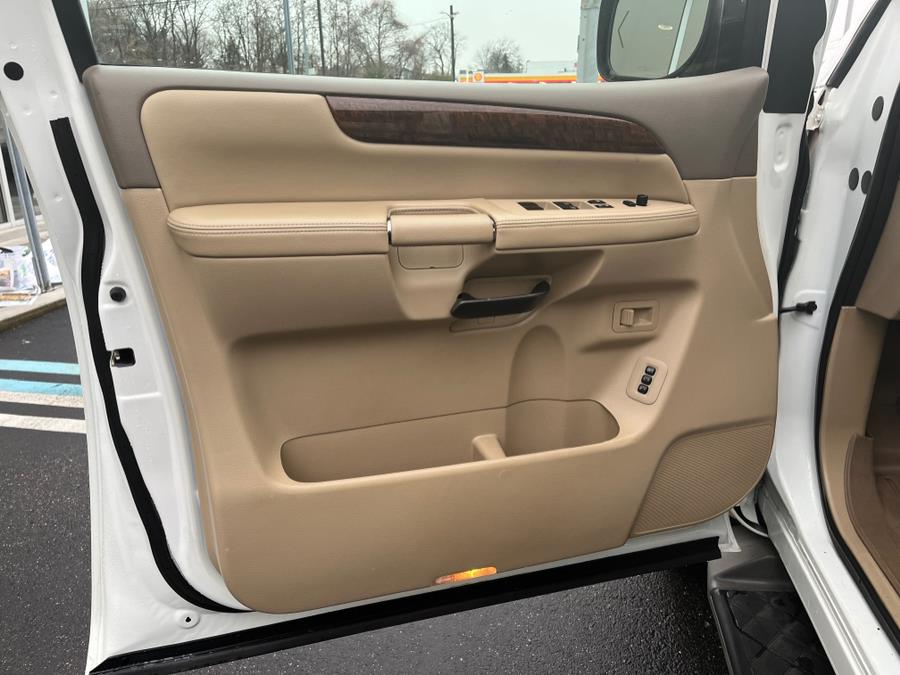 Used Nissan Armada 4WD 4dr Platinum 2014 | Sunrise of Elmont. Elmont, New York Used Nissan Armada 4WD 4dr Platinum 2014 | Sunrise of Elmont. Elmont, New York