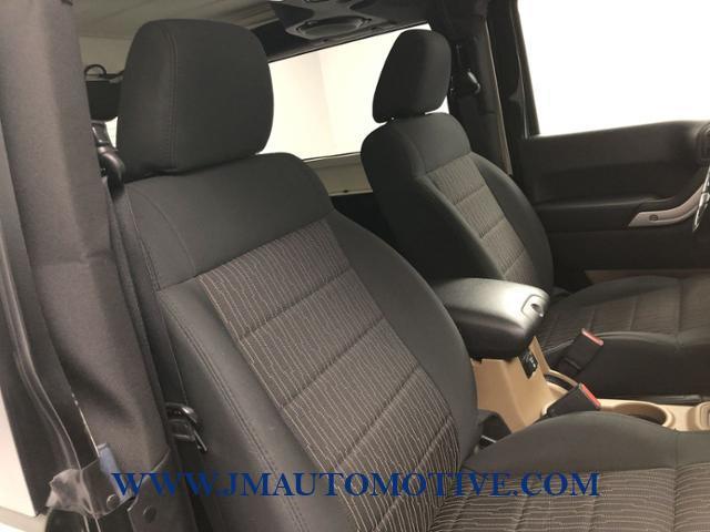 Used Jeep Wrangler 4WD 2dr Sahara 2011 | J&M Automotive Sls&Svc LLC. Naugatuck, Connecticut Used Jeep Wrangler 4WD 2dr Sahara 2011 | J&M Automotive Sls&Svc LLC. Naugatuck, Connecticut