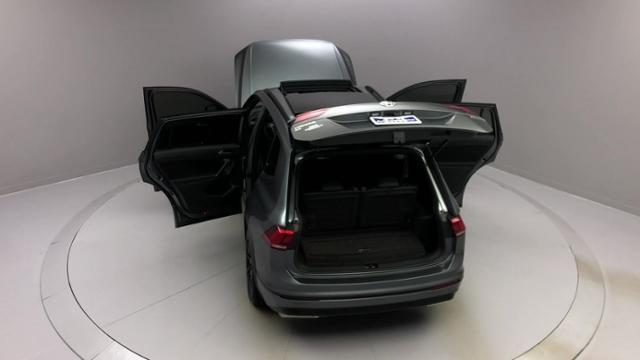 2020 Volkswagen Tiguan 2.0T SE 4MOTION, available for sale in Naugatuck, Connecticut | J&M Automotive Sls&Svc LLC. Naugatuck, Connecticut 2020 Volkswagen Tiguan 2.0T SE 4MOTION, available for sale in Naugatuck, Connecticut | J&M Automotive Sls&Svc LLC. Naugatuck, Connecticut