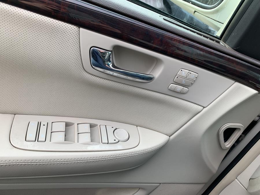 2011 Cadillac DTS 4dr Sdn Premium Collection, available for sale in Waterbury, Connecticut | Jim Juliani Motors. Waterbury, Connecticut 2011 Cadillac DTS 4dr Sdn Premium Collection, available for sale in Waterbury, Connecticut | Jim Juliani Motors. Waterbury, Connecticut