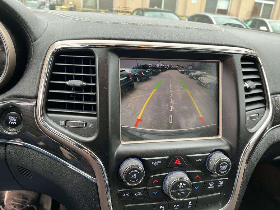 Used Jeep Grand Cherokee 4WD 4dr Overland 2014 | J & A Auto Center. Raynham, Massachusetts Used Jeep Grand Cherokee 4WD 4dr Overland 2014 | J & A Auto Center. Raynham, Massachusetts