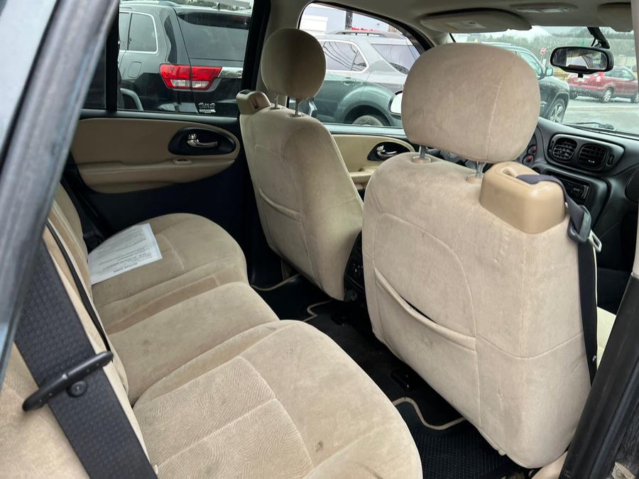 Used Chevrolet TrailBlazer 4dr 4WD LS 2005 | J & A Auto Center. Raynham, Massachusetts Used Chevrolet TrailBlazer 4dr 4WD LS 2005 | J & A Auto Center. Raynham, Massachusetts