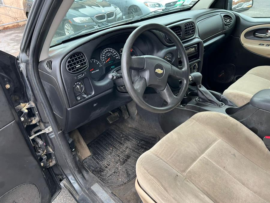Used Chevrolet TrailBlazer 4dr 4WD LS 2005 | J & A Auto Center. Raynham, Massachusetts Used Chevrolet TrailBlazer 4dr 4WD LS 2005 | J & A Auto Center. Raynham, Massachusetts