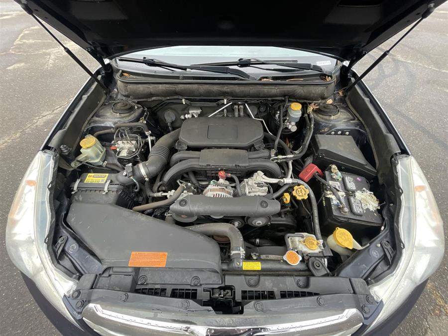 2012 Subaru Outback 4dr Wgn H4 Auto 2.5i Limited, available for sale in Stratford, Connecticut | Wiz Leasing Inc. Stratford, Connecticut 2012 Subaru Outback 4dr Wgn H4 Auto 2.5i Limited, available for sale in Stratford, Connecticut | Wiz Leasing Inc. Stratford, Connecticut