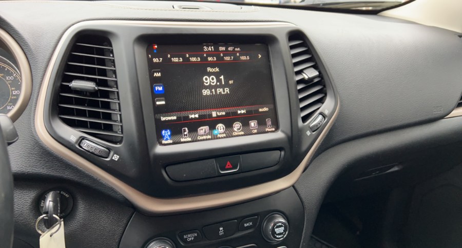 2015 Jeep Cherokee 4WD Latitude, available for sale in Waterbury, Connecticut | West End Automotive Center. Waterbury, Connecticut 2015 Jeep Cherokee 4WD Latitude, available for sale in Waterbury, Connecticut | West End Automotive Center. Waterbury, Connecticut