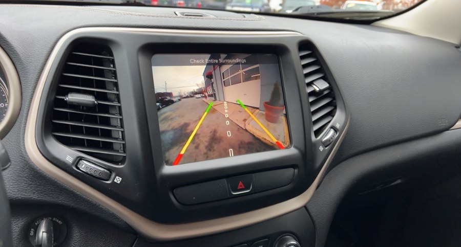 2015 Jeep Cherokee 4WD Latitude, available for sale in Waterbury, Connecticut | West End Automotive Center. Waterbury, Connecticut 2015 Jeep Cherokee 4WD Latitude, available for sale in Waterbury, Connecticut | West End Automotive Center. Waterbury, Connecticut