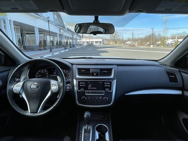 Used Nissan Altima 2.5 SR 2017 | Blasius Federal Road. Brookfield, Connecticut Used Nissan Altima 2.5 SR 2017 | Blasius Federal Road. Brookfield, Connecticut