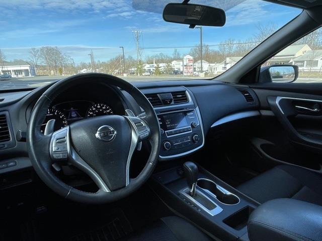 Used Nissan Altima 2.5 SR 2017 | Blasius Federal Road. Brookfield, Connecticut Used Nissan Altima 2.5 SR 2017 | Blasius Federal Road. Brookfield, Connecticut