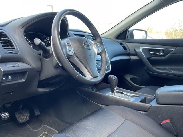 Used Nissan Altima 2.5 SR 2017 | Blasius Federal Road. Brookfield, Connecticut Used Nissan Altima 2.5 SR 2017 | Blasius Federal Road. Brookfield, Connecticut