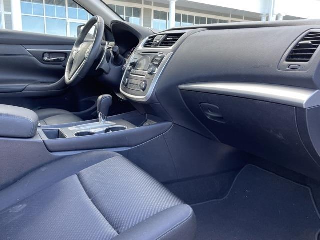 Used Nissan Altima 2.5 SR 2017 | Blasius Federal Road. Brookfield, Connecticut Used Nissan Altima 2.5 SR 2017 | Blasius Federal Road. Brookfield, Connecticut