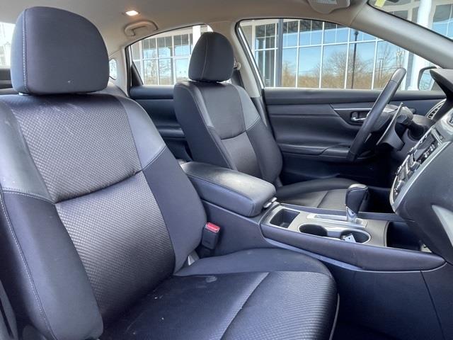 Used Nissan Altima 2.5 SR 2017 | Blasius Federal Road. Brookfield, Connecticut Used Nissan Altima 2.5 SR 2017 | Blasius Federal Road. Brookfield, Connecticut