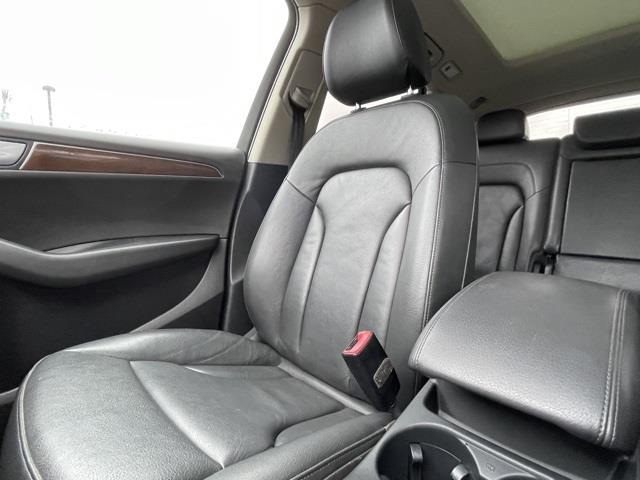 Used Audi Q5 3.2 Premium Plus 2012 | Blasius Federal Road. Brookfield, Connecticut Used Audi Q5 3.2 Premium Plus 2012 | Blasius Federal Road. Brookfield, Connecticut