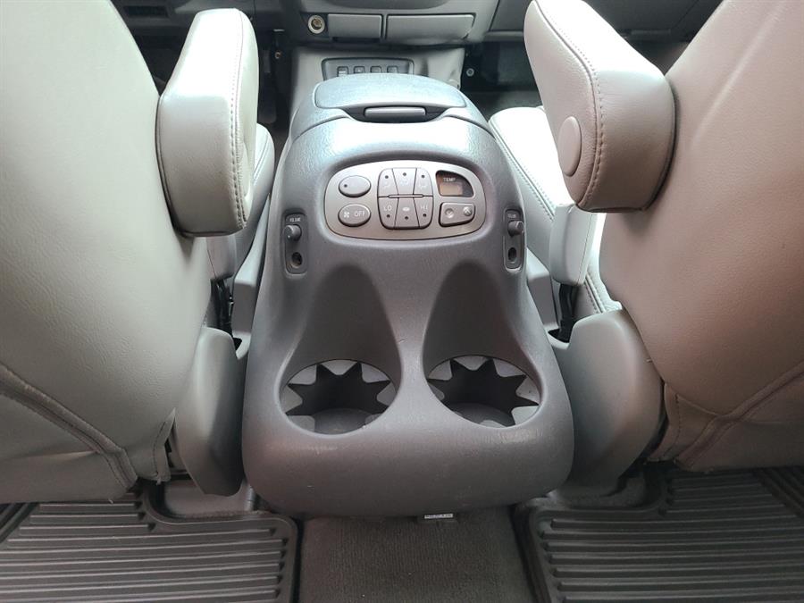 2006 Toyota Sequoia 4dr Limited 4WD, available for sale in Waterbury, Connecticut | National Auto Brokers, Inc.. Waterbury, Connecticut 2006 Toyota Sequoia 4dr Limited 4WD, available for sale in Waterbury, Connecticut | National Auto Brokers, Inc.. Waterbury, Connecticut