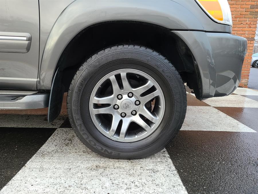 2006 Toyota Sequoia 4dr Limited 4WD, available for sale in Waterbury, Connecticut | National Auto Brokers, Inc.. Waterbury, Connecticut 2006 Toyota Sequoia 4dr Limited 4WD, available for sale in Waterbury, Connecticut | National Auto Brokers, Inc.. Waterbury, Connecticut