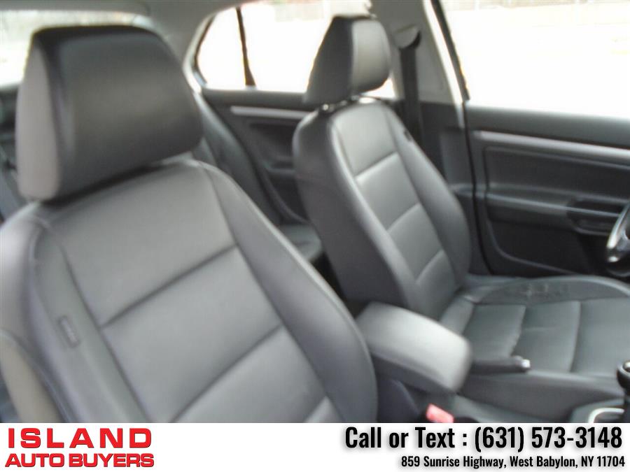 Used Volkswagen Jetta SE PZEV 4dr Sedan 5M 2009 | Island Auto Buyers. West Babylon, New York Used Volkswagen Jetta SE PZEV 4dr Sedan 5M 2009 | Island Auto Buyers. West Babylon, New York