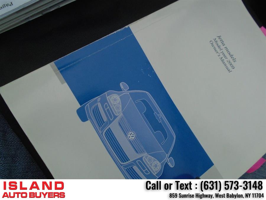 Used Volkswagen Jetta SE PZEV 4dr Sedan 5M 2009 | Island Auto Buyers. West Babylon, New York Used Volkswagen Jetta SE PZEV 4dr Sedan 5M 2009 | Island Auto Buyers. West Babylon, New York