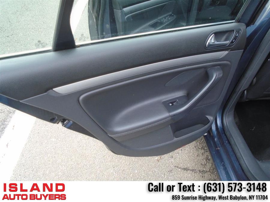 Used Volkswagen Jetta SE PZEV 4dr Sedan 5M 2009 | Island Auto Buyers. West Babylon, New York Used Volkswagen Jetta SE PZEV 4dr Sedan 5M 2009 | Island Auto Buyers. West Babylon, New York