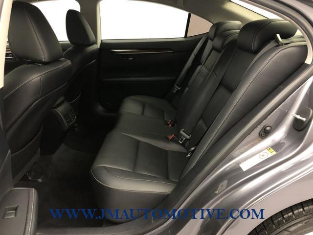 2013 Lexus Es 350 4dr Sdn, available for sale in Naugatuck, Connecticut | J&M Automotive Sls&Svc LLC. Naugatuck, Connecticut 2013 Lexus Es 350 4dr Sdn, available for sale in Naugatuck, Connecticut | J&M Automotive Sls&Svc LLC. Naugatuck, Connecticut