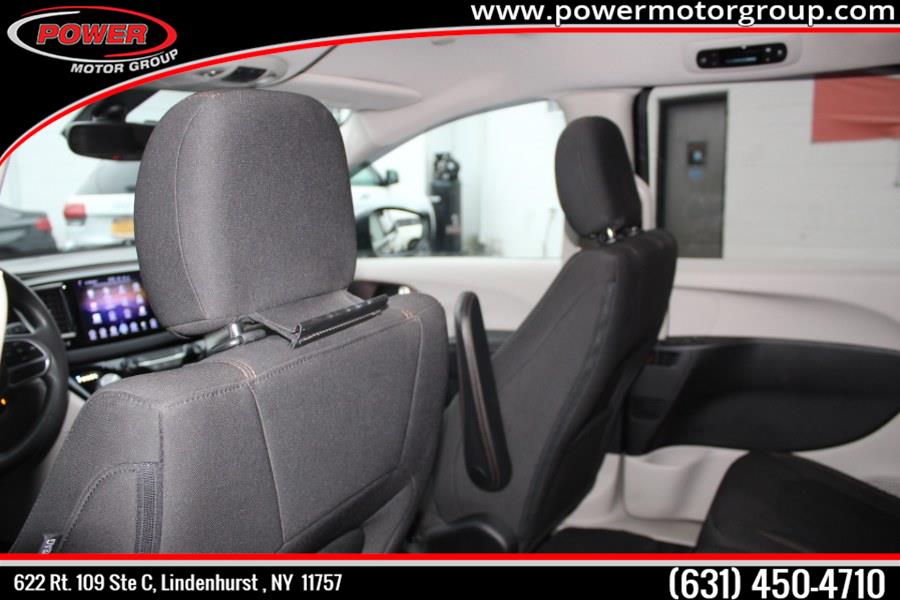 Used Chrysler Pacifica Touring FWD 2017 | Power Motor Group. Lindenhurst, New York Used Chrysler Pacifica Touring FWD 2017 | Power Motor Group. Lindenhurst, New York