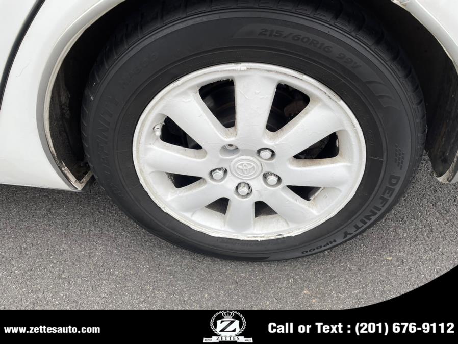 2002 Toyota Camry 4dr Sdn LE V6 Auto, available for sale in Jersey City, New Jersey | Zettes Auto Mall. Jersey City, New Jersey 2002 Toyota Camry 4dr Sdn LE V6 Auto, available for sale in Jersey City, New Jersey | Zettes Auto Mall. Jersey City, New Jersey