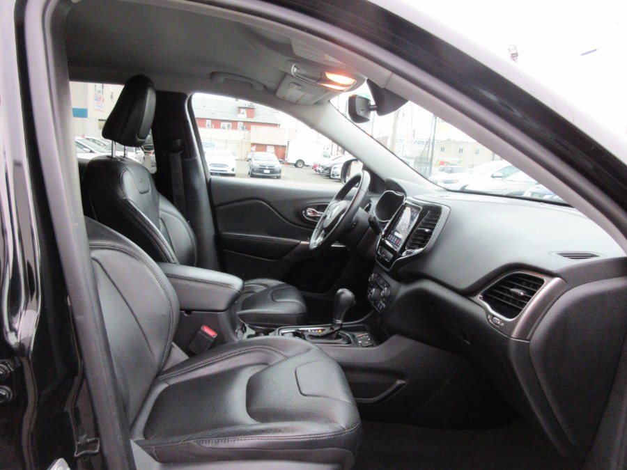 Used Jeep Cherokee Limited FWD 2019 | Route 27 Auto Mall. Linden, New Jersey Used Jeep Cherokee Limited FWD 2019 | Route 27 Auto Mall. Linden, New Jersey