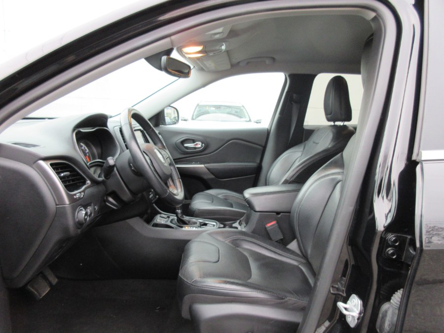Used Jeep Cherokee Limited FWD 2019 | Route 27 Auto Mall. Linden, New Jersey Used Jeep Cherokee Limited FWD 2019 | Route 27 Auto Mall. Linden, New Jersey