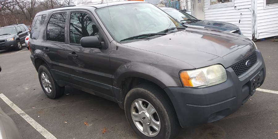 Used Ford Escape 4dr 103" WB XLS 2004 | Payless Auto Sale. South Hadley, Massachusetts