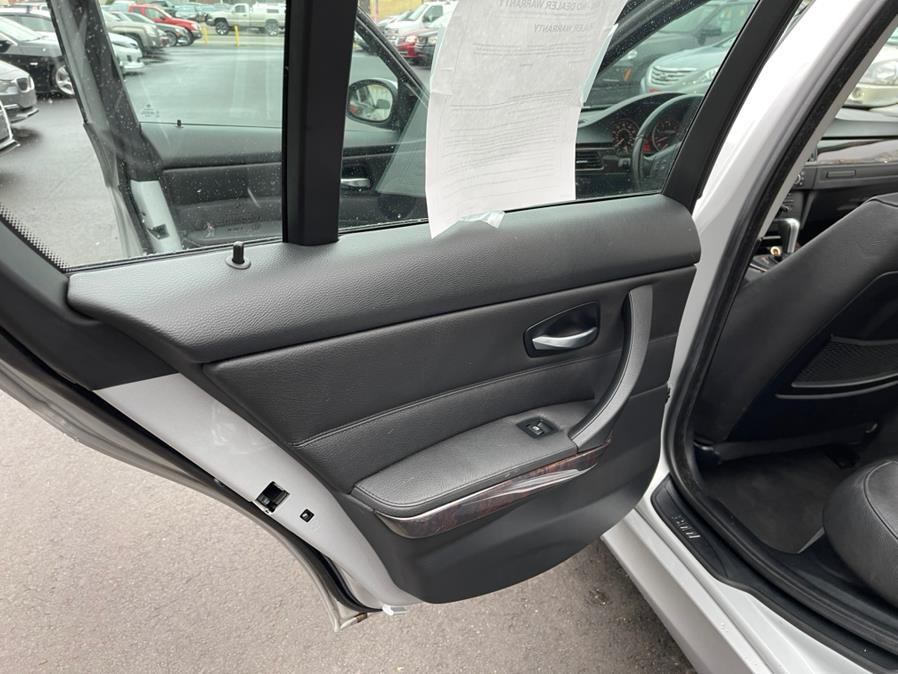 Used BMW 3 Series 4dr Sdn 328xi AWD 2007 | Auto Match LLC. Waterbury, Connecticut Used BMW 3 Series 4dr Sdn 328xi AWD 2007 | Auto Match LLC. Waterbury, Connecticut