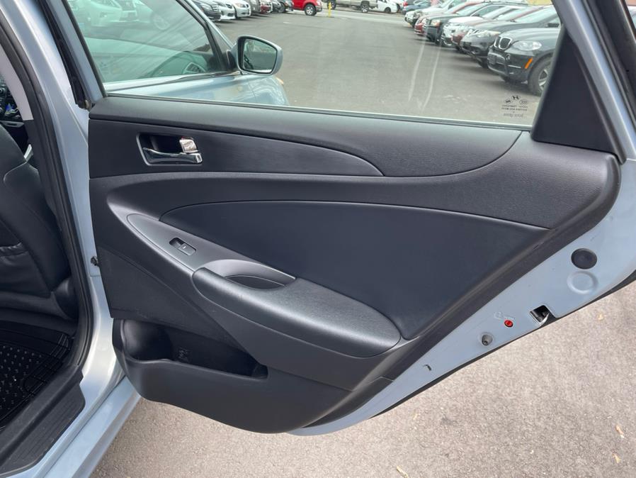Used Hyundai Sonata 4dr Sdn 2.4L Auto Ltd PZEV *Ltd Avail* 2011 | Auto Match LLC. Waterbury, Connecticut Used Hyundai Sonata 4dr Sdn 2.4L Auto Ltd PZEV *Ltd Avail* 2011 | Auto Match LLC. Waterbury, Connecticut