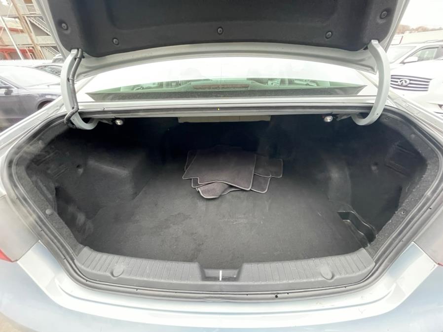 Used Hyundai Sonata 4dr Sdn 2.4L Auto Ltd PZEV *Ltd Avail* 2011 | Auto Match LLC. Waterbury, Connecticut Used Hyundai Sonata 4dr Sdn 2.4L Auto Ltd PZEV *Ltd Avail* 2011 | Auto Match LLC. Waterbury, Connecticut