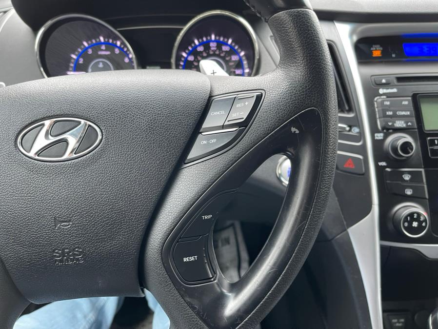 Used Hyundai Sonata 4dr Sdn 2.4L Auto Ltd PZEV *Ltd Avail* 2011 | Auto Match LLC. Waterbury, Connecticut Used Hyundai Sonata 4dr Sdn 2.4L Auto Ltd PZEV *Ltd Avail* 2011 | Auto Match LLC. Waterbury, Connecticut