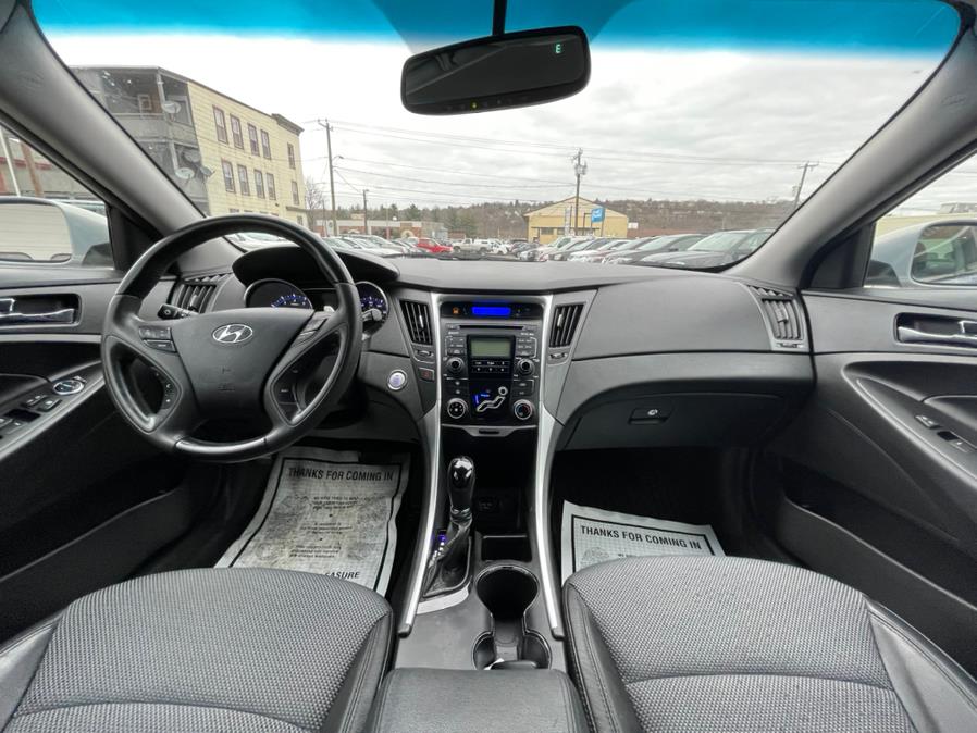 Used Hyundai Sonata 4dr Sdn 2.4L Auto Ltd PZEV *Ltd Avail* 2011 | Auto Match LLC. Waterbury, Connecticut Used Hyundai Sonata 4dr Sdn 2.4L Auto Ltd PZEV *Ltd Avail* 2011 | Auto Match LLC. Waterbury, Connecticut