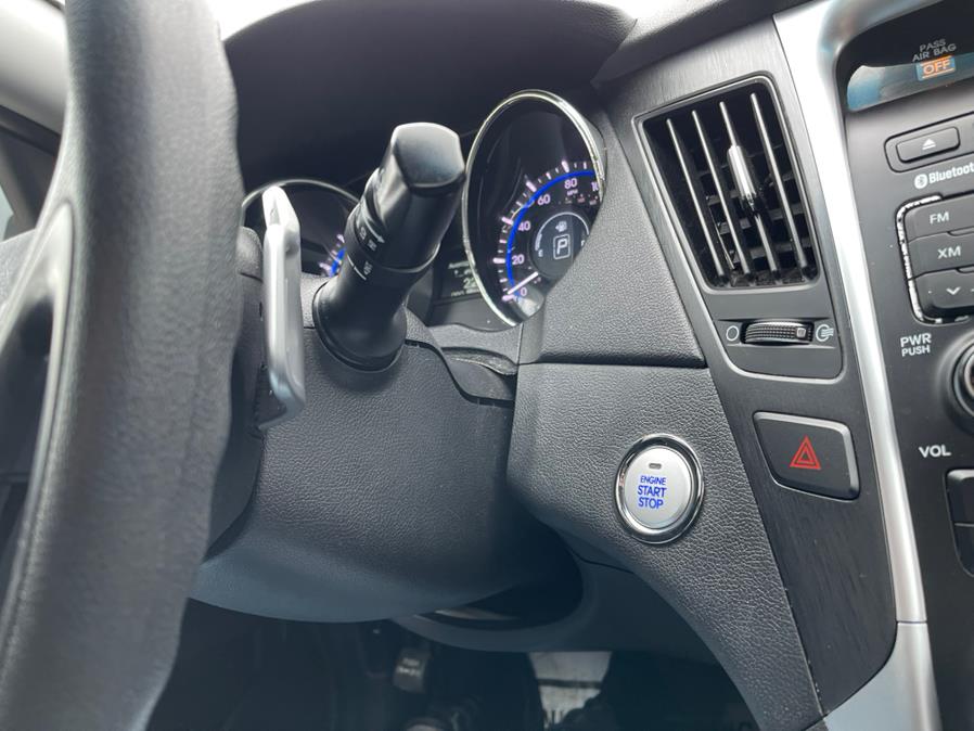 Used Hyundai Sonata 4dr Sdn 2.4L Auto Ltd PZEV *Ltd Avail* 2011 | Auto Match LLC. Waterbury, Connecticut Used Hyundai Sonata 4dr Sdn 2.4L Auto Ltd PZEV *Ltd Avail* 2011 | Auto Match LLC. Waterbury, Connecticut