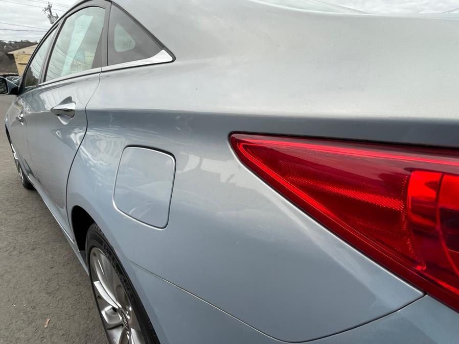 Used Hyundai Sonata 4dr Sdn 2.4L Auto Ltd PZEV *Ltd Avail* 2011 | Auto Match LLC. Waterbury, Connecticut Used Hyundai Sonata 4dr Sdn 2.4L Auto Ltd PZEV *Ltd Avail* 2011 | Auto Match LLC. Waterbury, Connecticut