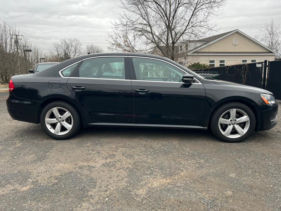 Used Volkswagen Passat 4dr Sdn 2.5L Auto SE w/Sunroof PZEV 2012 | Main Auto of Berlin. Berlin, Connecticut