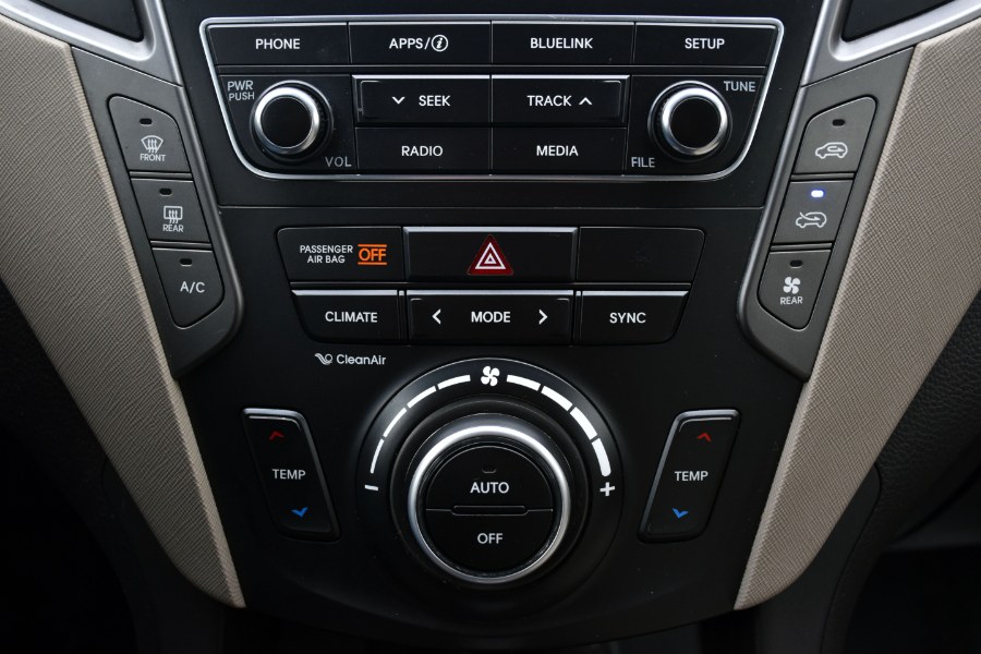 Used Hyundai Santa Fe SE 3.3L Auto AWD 2017 | Highline Car Connection. Waterbury, Connecticut Used Hyundai Santa Fe SE 3.3L Auto AWD 2017 | Highline Car Connection. Waterbury, Connecticut