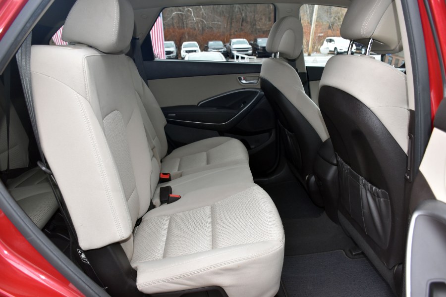 Used Hyundai Santa Fe SE 3.3L Auto AWD 2017 | Highline Car Connection. Waterbury, Connecticut Used Hyundai Santa Fe SE 3.3L Auto AWD 2017 | Highline Car Connection. Waterbury, Connecticut