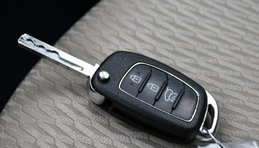 Used Hyundai Santa Fe SE 3.3L Auto AWD 2017 | Highline Car Connection. Waterbury, Connecticut Used Hyundai Santa Fe SE 3.3L Auto AWD 2017 | Highline Car Connection. Waterbury, Connecticut