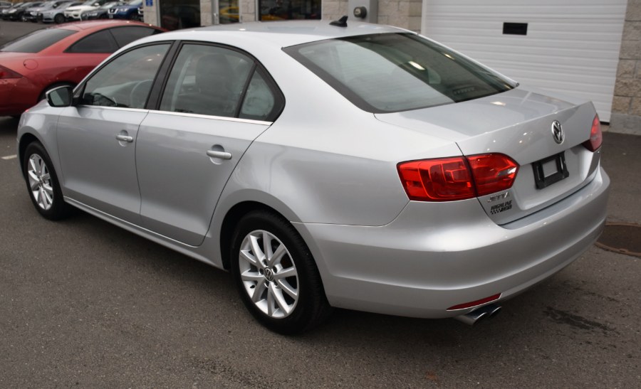 Used Volkswagen Jetta Sedan 4dr Man SE w/Connectivity/Sunroof PZEV 2014 | Highline Car Connection. Waterbury, Connecticut Used Volkswagen Jetta Sedan 4dr Man SE w/Connectivity/Sunroof PZEV 2014 | Highline Car Connection. Waterbury, Connecticut