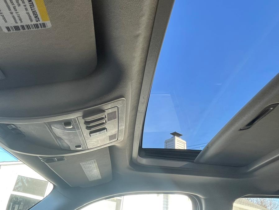 Used Chevrolet Suburban 4WD 4dr 1500 LTZ 2013 | Chip's Auto Sales Inc. Milford, Connecticut Used Chevrolet Suburban 4WD 4dr 1500 LTZ 2013 | Chip's Auto Sales Inc. Milford, Connecticut