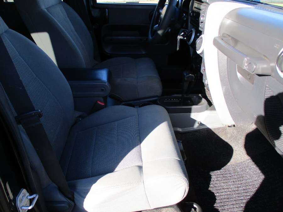 2009 Jeep Wrangler Unlimited 4WD 4dr Sahara, available for sale in Suffield, Connecticut | Suffield Auto LLC. Suffield, Connecticut 2009 Jeep Wrangler Unlimited 4WD 4dr Sahara, available for sale in Suffield, Connecticut | Suffield Auto LLC. Suffield, Connecticut