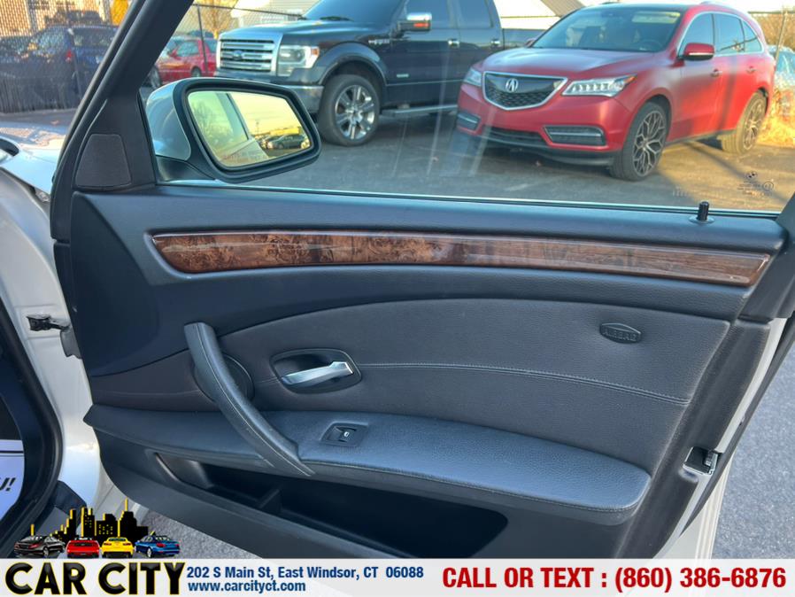 Used BMW 5 Series 4dr Sdn 528i xDrive AWD 2010 | Car City LLC. East Windsor, Connecticut Used BMW 5 Series 4dr Sdn 528i xDrive AWD 2010 | Car City LLC. East Windsor, Connecticut