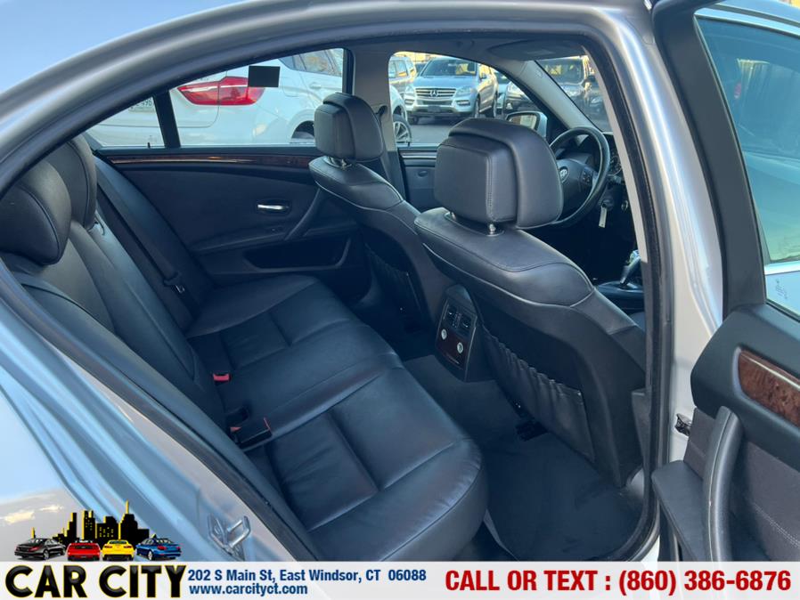 Used BMW 5 Series 4dr Sdn 528i xDrive AWD 2010 | Car City LLC. East Windsor, Connecticut Used BMW 5 Series 4dr Sdn 528i xDrive AWD 2010 | Car City LLC. East Windsor, Connecticut