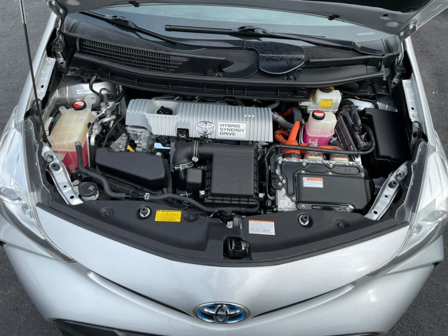 Used Toyota Prius V Three 2015 | Green Light Auto Wholesale. Daly City, California Used Toyota Prius V Three 2015 | Green Light Auto Wholesale. Daly City, California