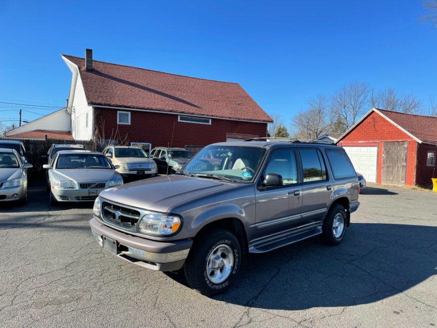Used Ford Explorer 4dr 112" WB Limited 4WD 1997 | CT Car Co LLC. East Windsor, Connecticut