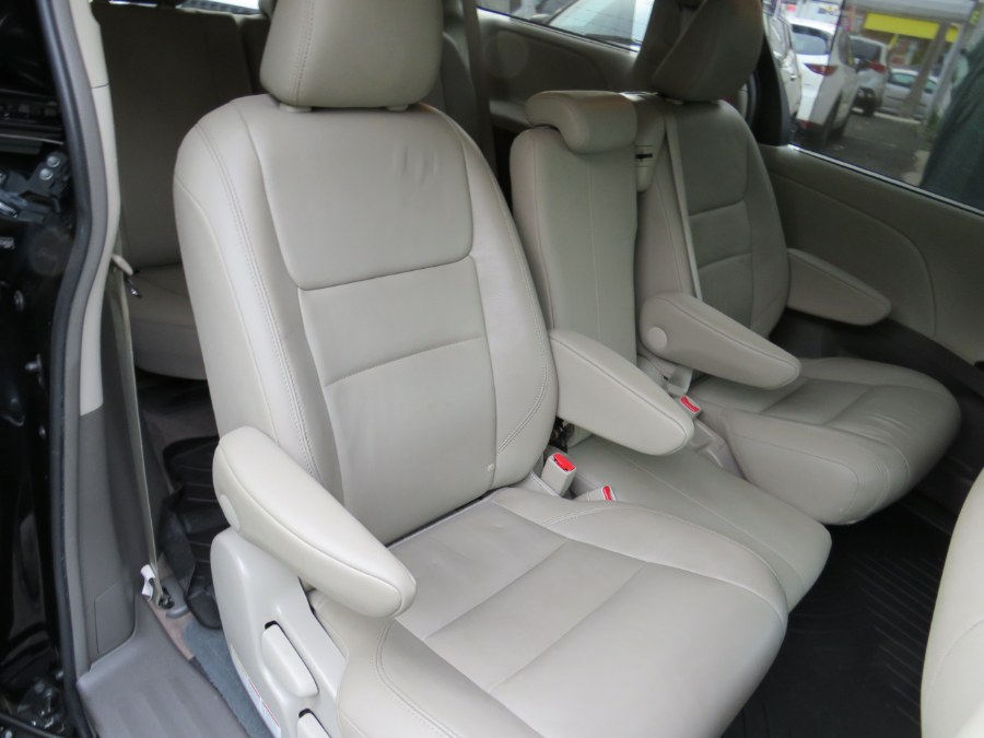 2015 Toyota Sienna XLE Premium 8 PASSENGER, available for sale in Middle Village, New York | Road Masters II INC. Middle Village, New York 2015 Toyota Sienna XLE Premium 8 PASSENGER, available for sale in Middle Village, New York | Road Masters II INC. Middle Village, New York