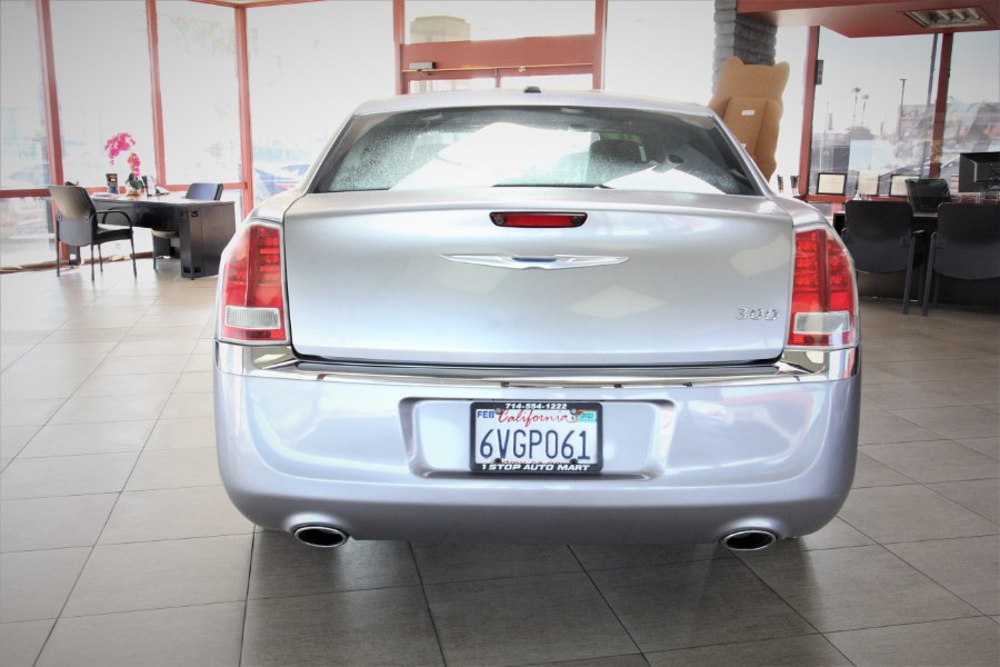 Used Chrysler 300 4dr Sdn Limited RWD 2011 | 1 Stop Auto Mart Inc.. Garden Grove, California