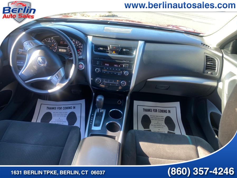 Used Nissan Altima 4dr Sdn I4 2.5 S 2015 | Berlin Auto Sales LLC. Berlin, Connecticut